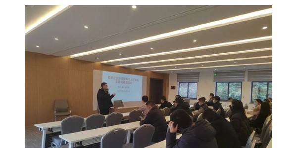 以信心凝聚力量，以實干譜寫華章——在新經(jīng)濟(jì)下，發(fā)現(xiàn)新商機(jī)，實現(xiàn)新發(fā)展